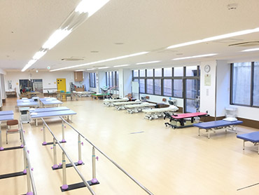広いリハビリテーション室
